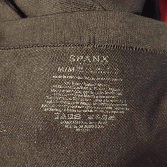 SPANX Look At Me Now Seamless Shapewear Leggings Black Size M - Picture 4 of 4